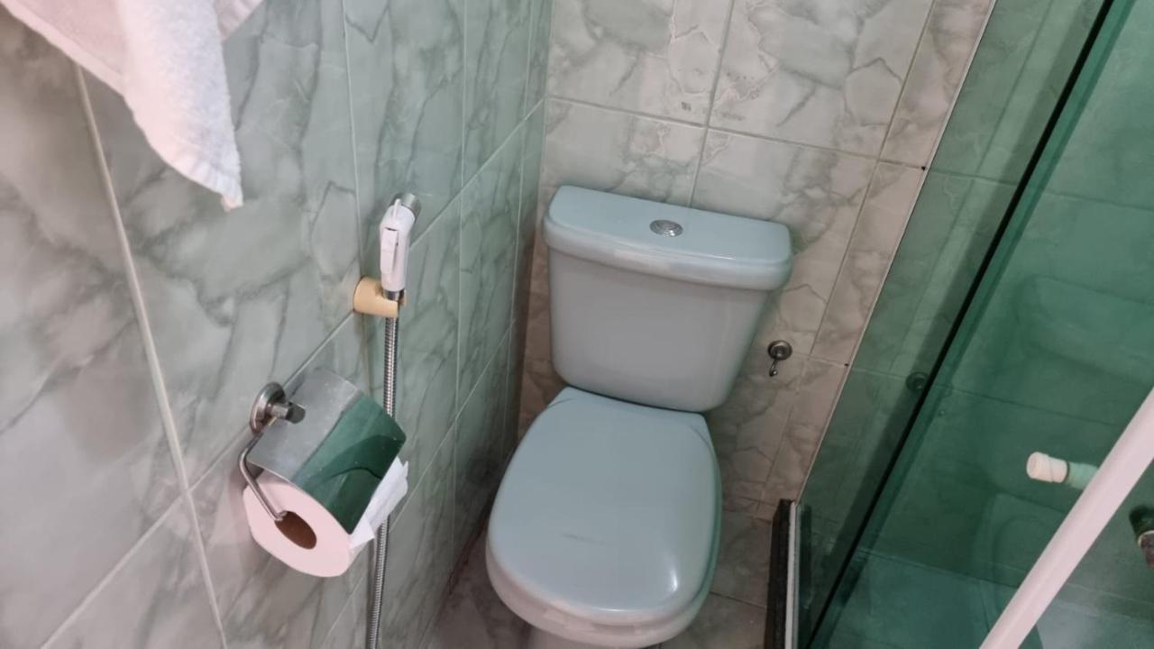 Luxo Lateral Quadra Da *